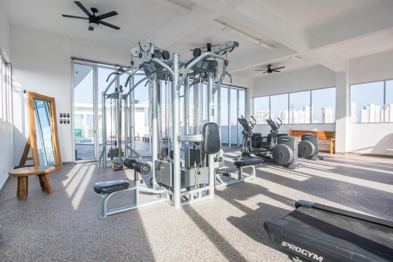 Capital O Cancun Ocean View, Cancún Esterno foto The gym at the hotel